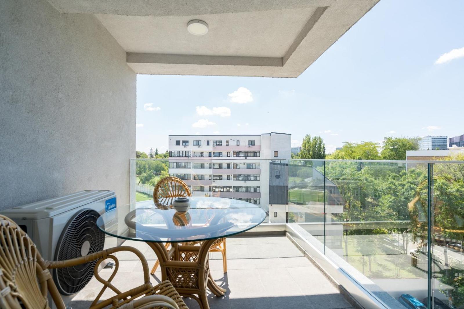 A Home Away - Politehnica Park Bucareste Exterior foto